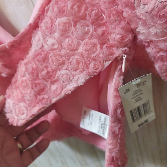 NWT Le Lis Pink Puff Sleeve Floral Crop Top W/ Textured Rose Design Large - Picture 7 of 11